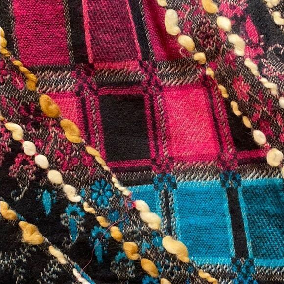 NWOT Blanket scarf   - Picture 3 of 3